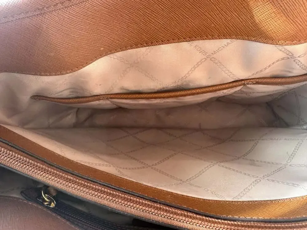 Michael Kors Jet Set Brown Saffiano Leather Tote Shoulder Bag  Classic